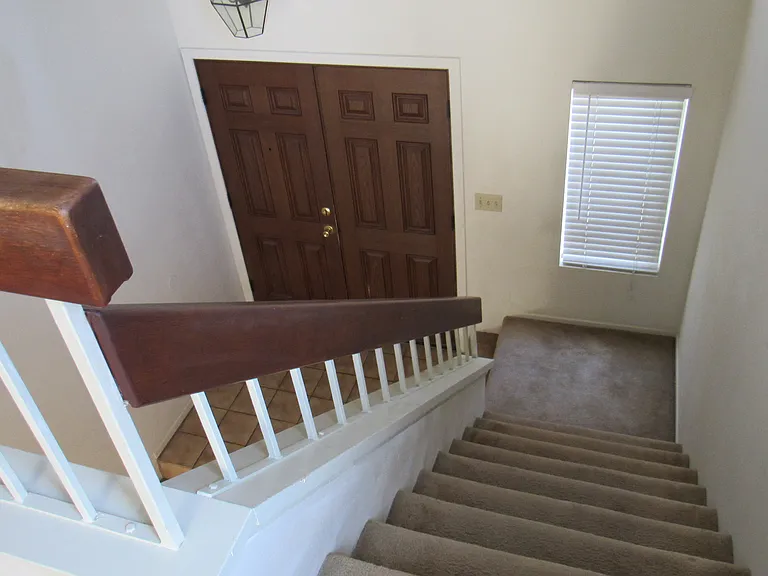4820 Penrose Ave — Photo 8