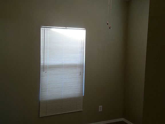 3rd image of 910 N 92nd Ave