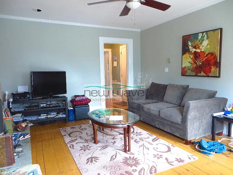 2 bed, 728 sqft, $3,700 — Photo 3