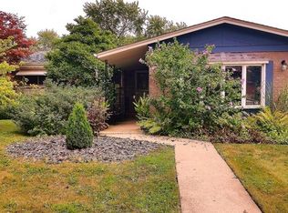 15243 Lawndale Ave, Midlothian, IL 60445