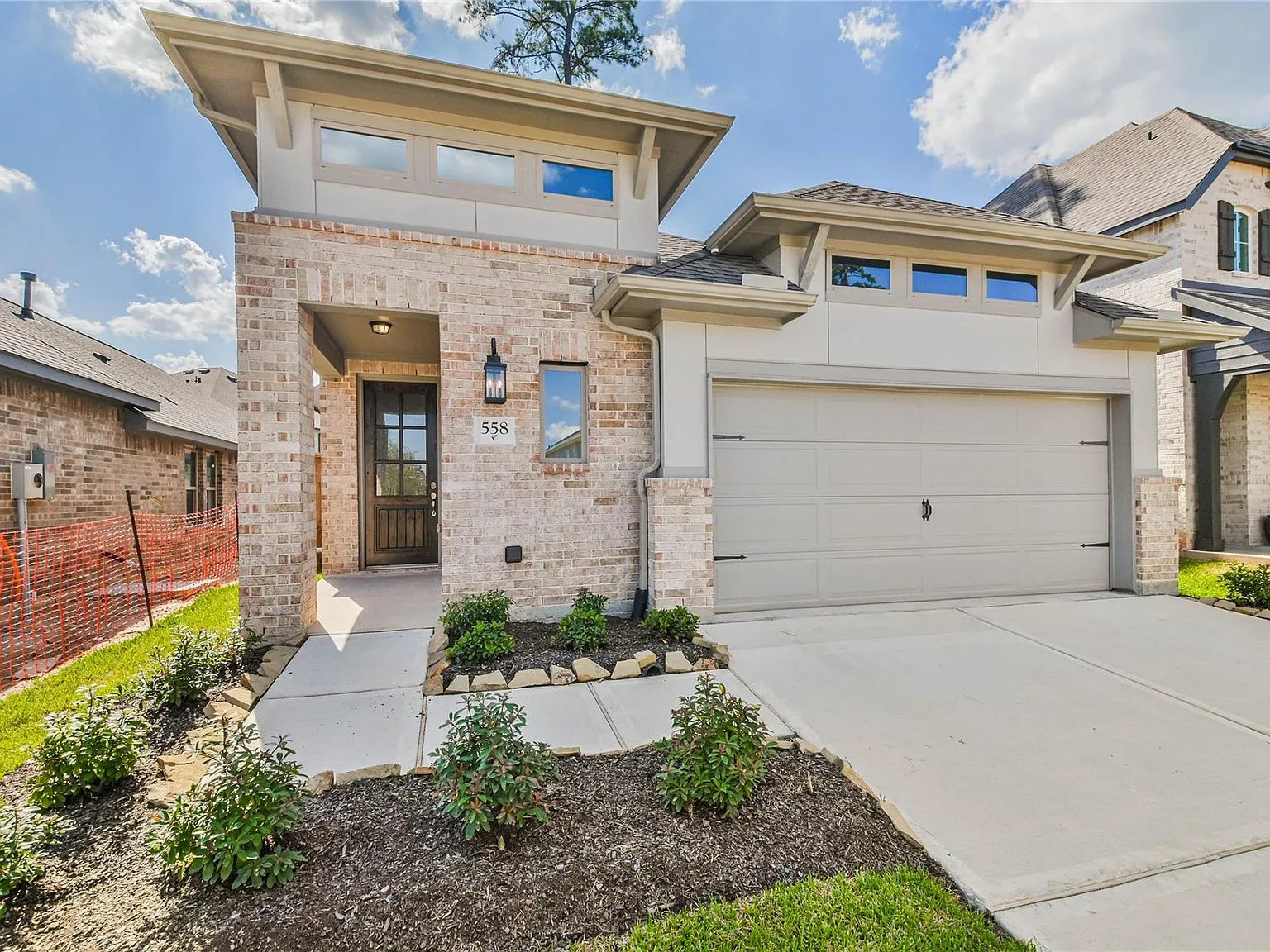 3 bed, 2.5 bath, 1896 sqft, $2,650 — Photo 2