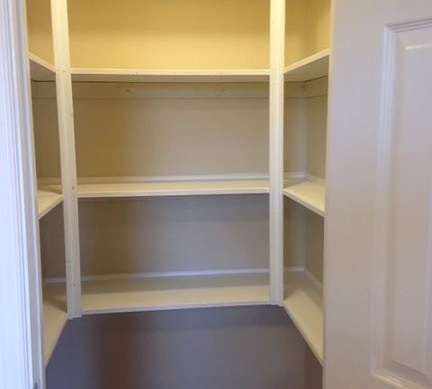Pantry (4'x4')