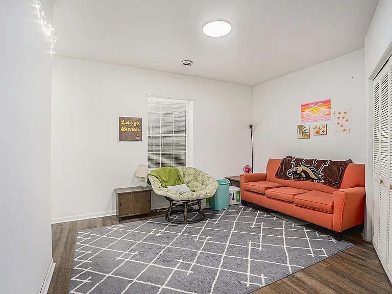 West Campus Village (West Campus Village Townhomes LLC) — Photo 22