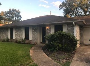 9818 Bayou Woods Dr, Baytown, TX 77521