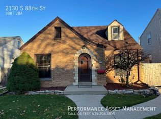 2130 S 88th St, West Allis, WI 53227
