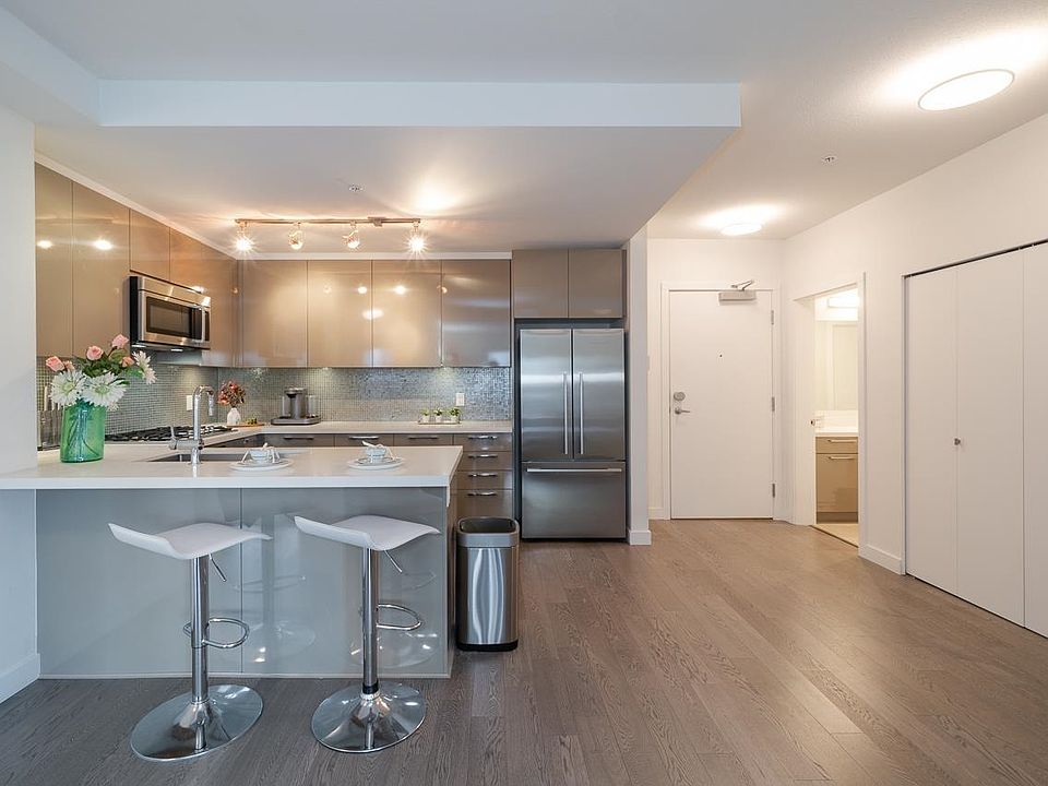 1st image of 10177 River Dr #218