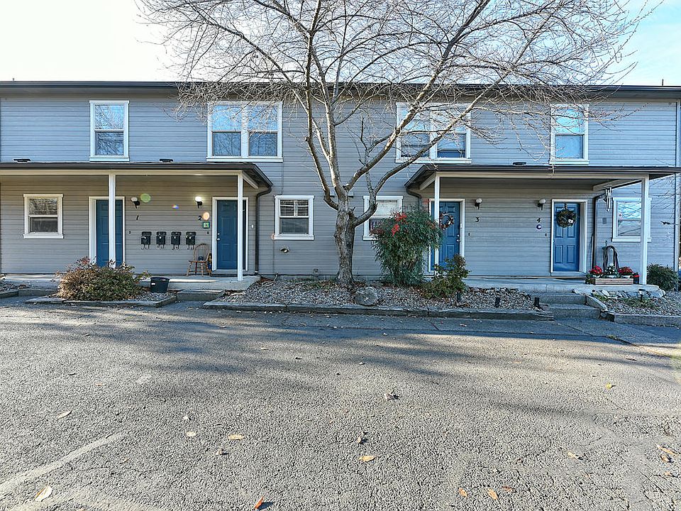 1st image of 140 Van Ness Ave #1-4