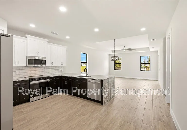 3518 NE 21st Pl — Photo 9