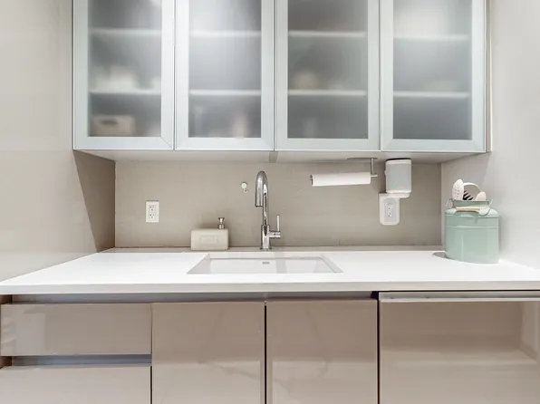 150 Burns Street image 3 of 27