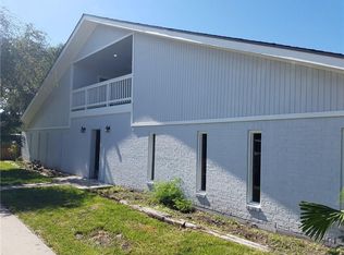 1507 S Mathis St, Rockport, TX 78382