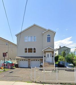 258 E 17th St, Paterson, NJ, 07524