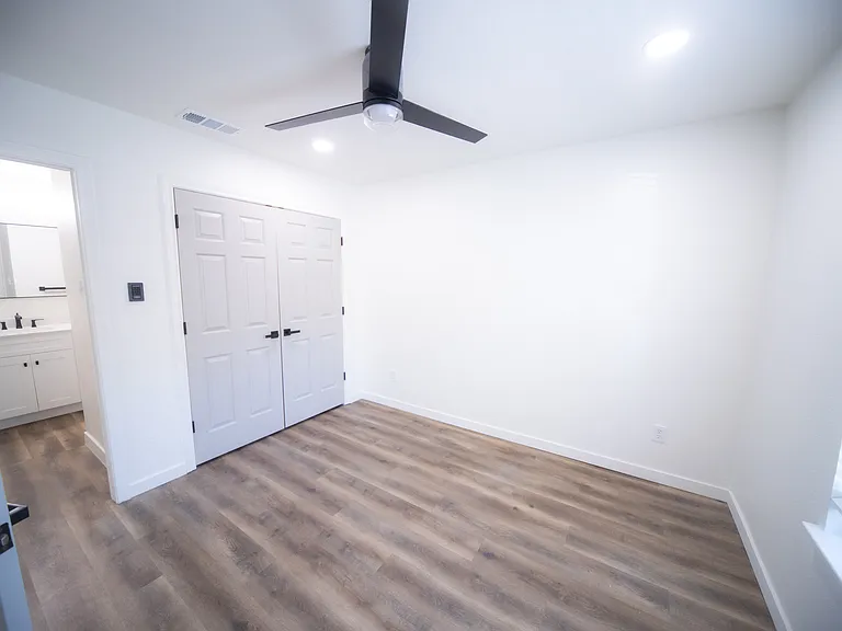 3235 S University Dr — Photo 30
