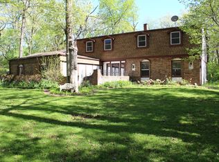 2136 Horseshoe Ln, Delavan, WI 53115