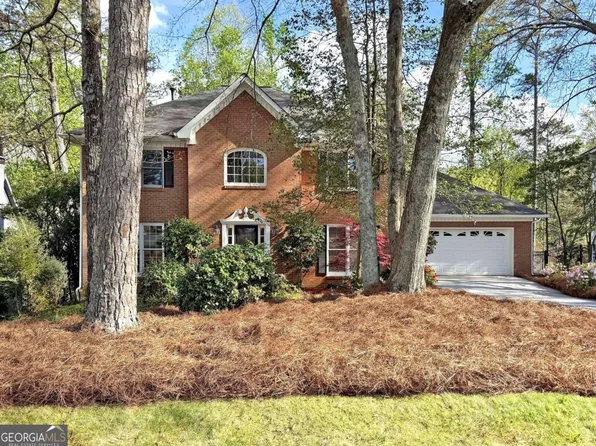 5055 Roxburgh Dr, Roswell, GA 30076