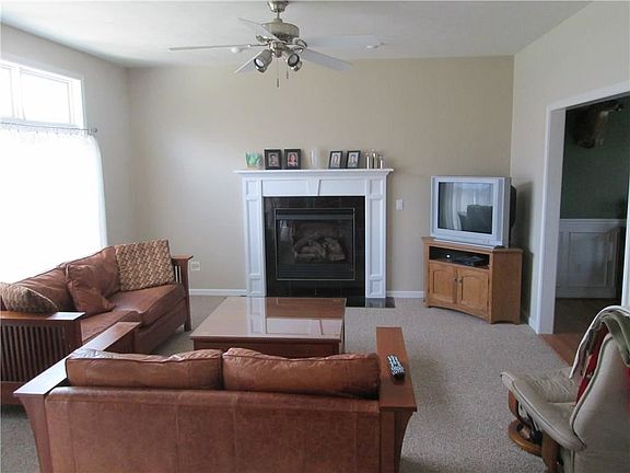 4th image of 560 Dunnbridge Dr