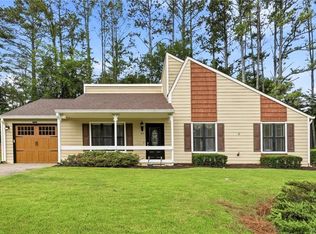 107 Riverchase Dr, Woodstock, GA 30188