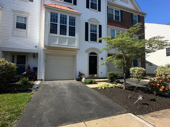 21740 Kings Crossing Ter, Ashburn, VA 20147