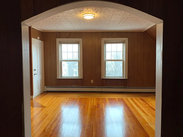 160 Penn St #3 — Photo 7