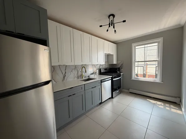 119 Hobart Ave #4E, Bayonne, NJ 07002