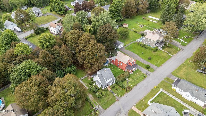 5th image of 21 Acker Avenue