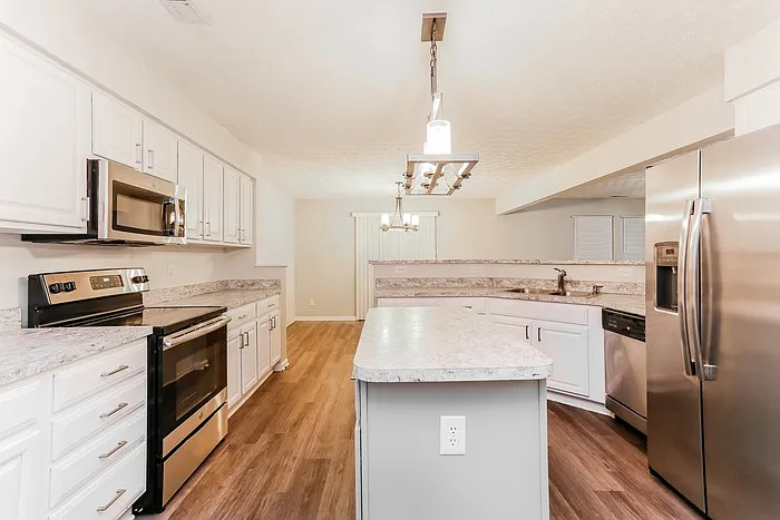 4842 Fosterson Dr — Photo 5