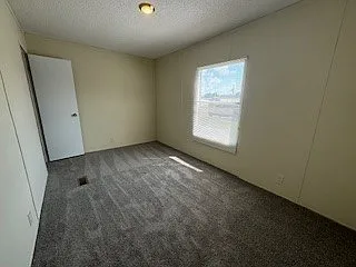 815 Monroe Ln — Photo 5