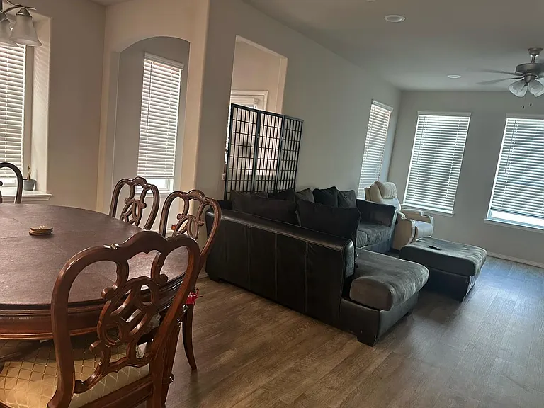 8981 Fair Oaks Dr — Photo 10