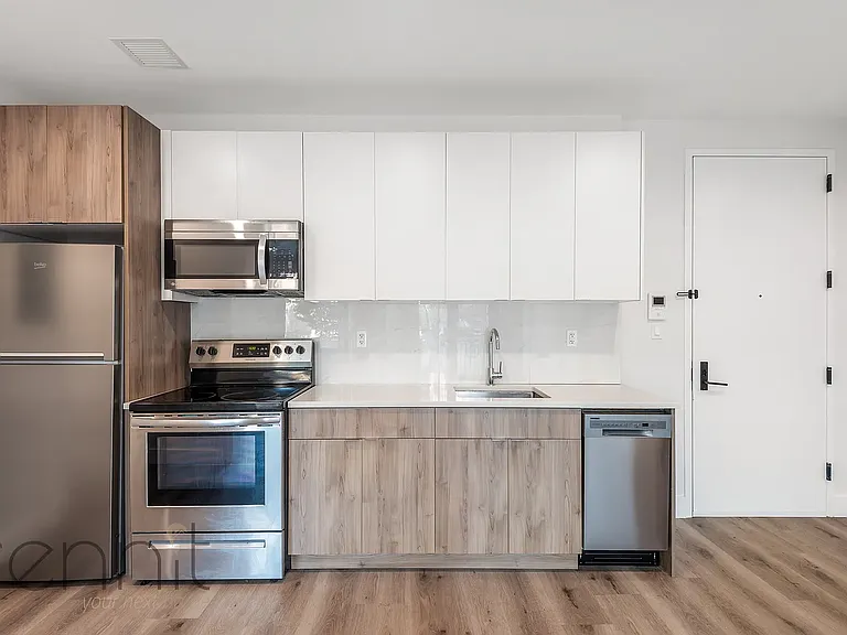 125 Kings Hwy #3E — Photo 3