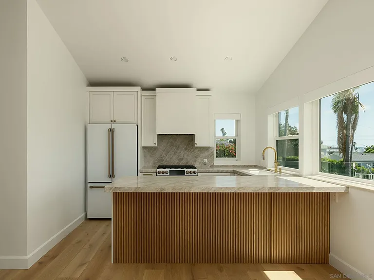 5503 Linda Rosa Ave — Photo 22