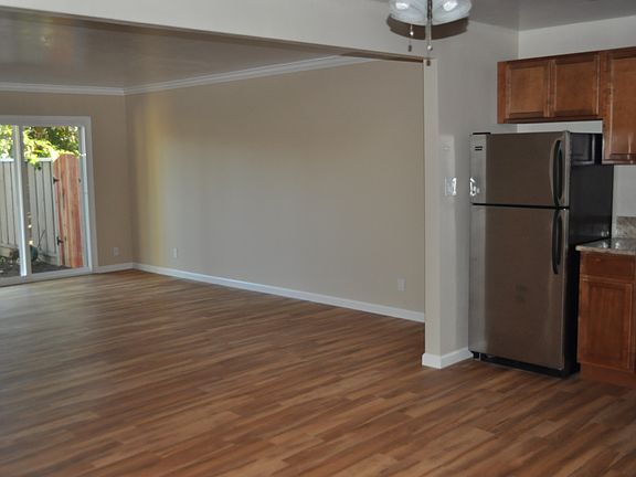4th image of 3440 Ramona St APT 02