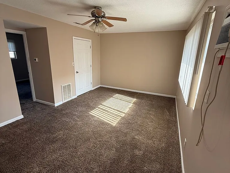 2779 Cooper Dr — Photo 2