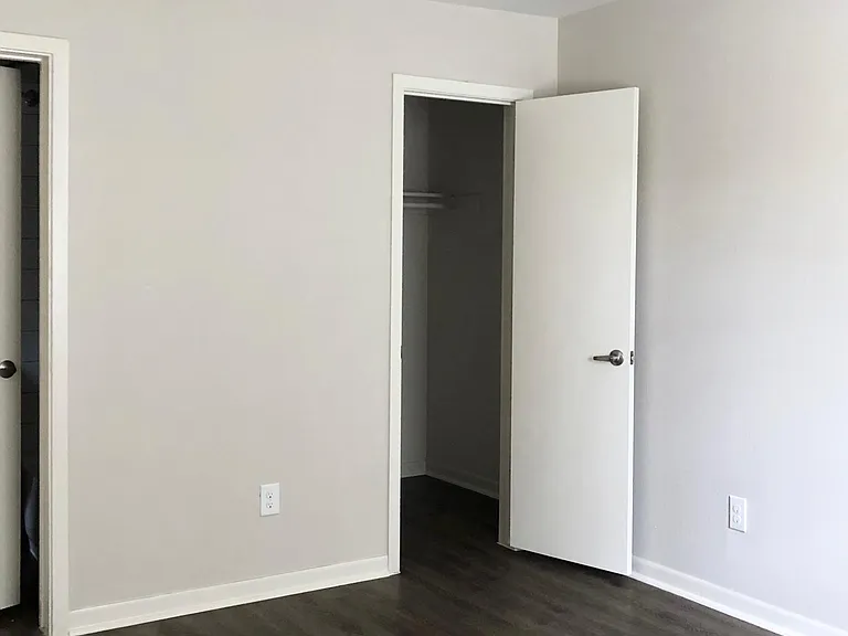 2413 Mission Hill Dr #C — Photo 10