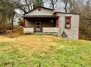 1119 Conaway St, Fairmont, WV 26554