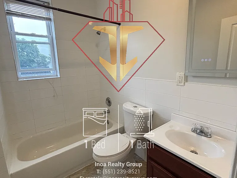 162 Bergen Ave #B4 — Photo 4