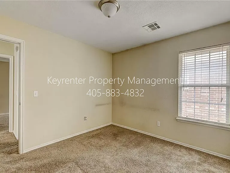 12328 SW 5th St — Photo 29