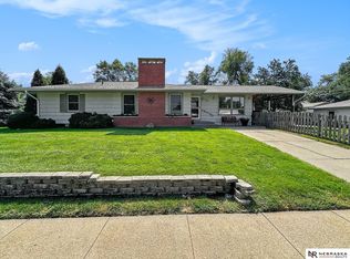 5845 Gladstone St, Lincoln, NE 68507