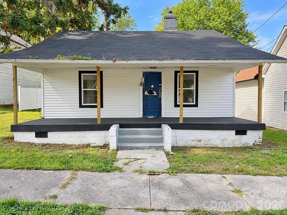 1st image of 930 4th St