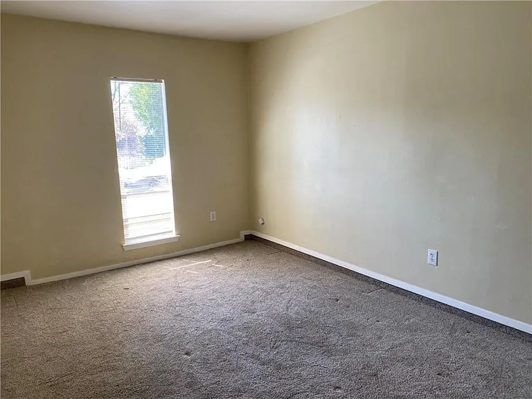 2231 Palmera Cv — Photo 16