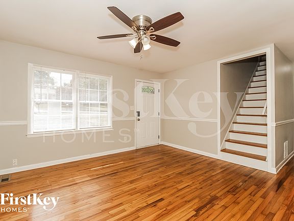 2nd image of 6818 Tralee Dr