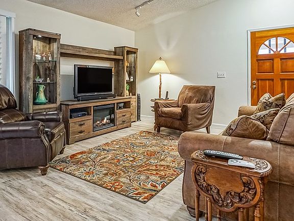3rd image of 23220 Faisan Ct
