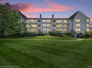 3565 Port Cove Dr APT 78, Waterford, MI 48328