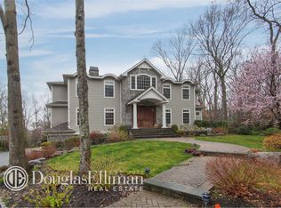 7 Twelvepence Ct, Melville, NY