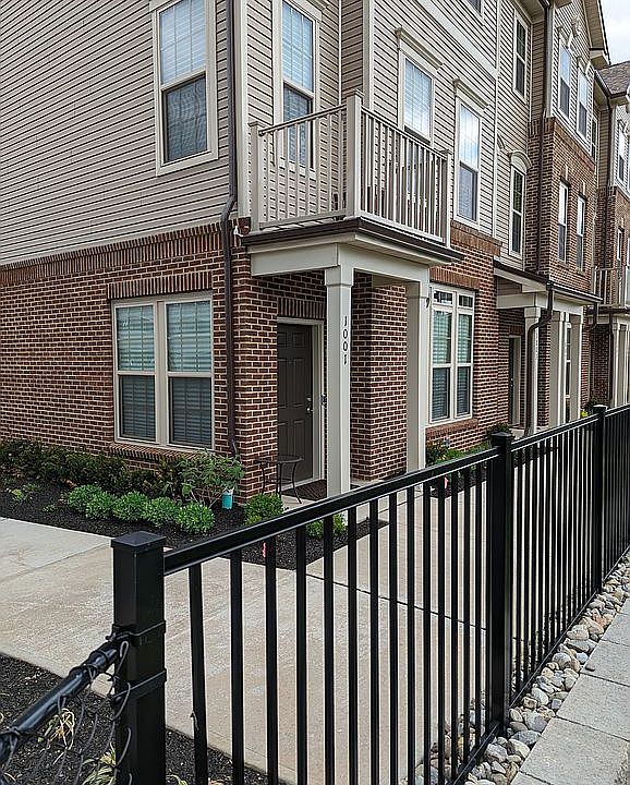 2nd image of 1001 Station Rd