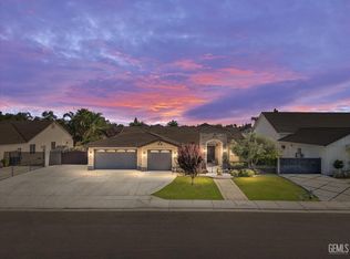 13519 Hinault Dr, Bakersfield, CA