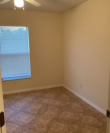 3rd image of 488 Bell Blvd #488