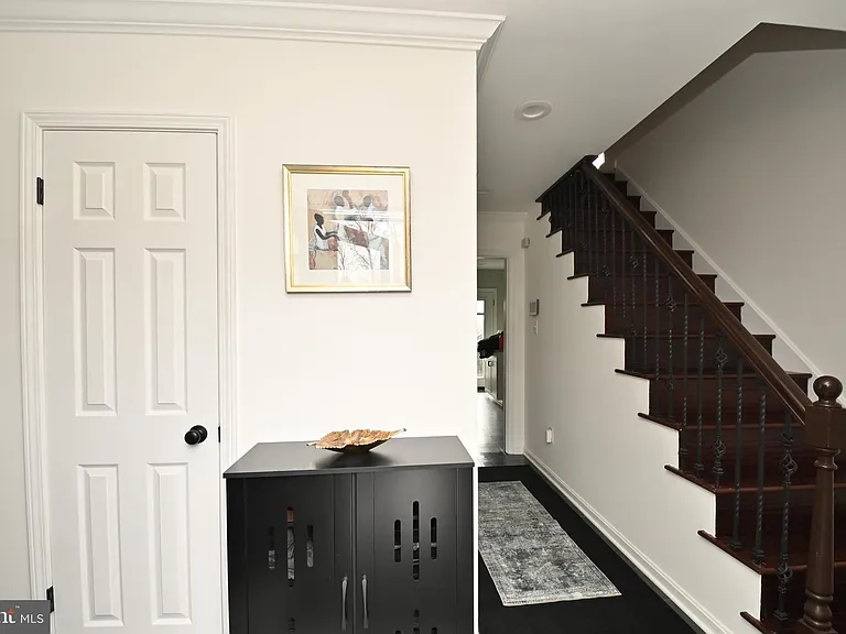 6431 Forest Rd — Photo 3