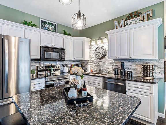 5th image of 618 Weiss Ave