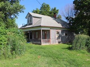 13435 New Market Rd, Dearborn, MO 64439