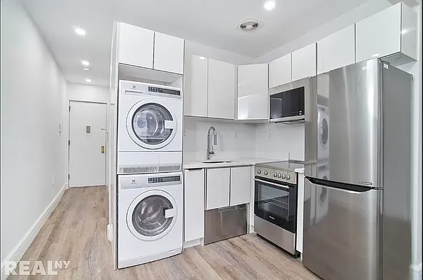 Rented by REAL New York | media 2