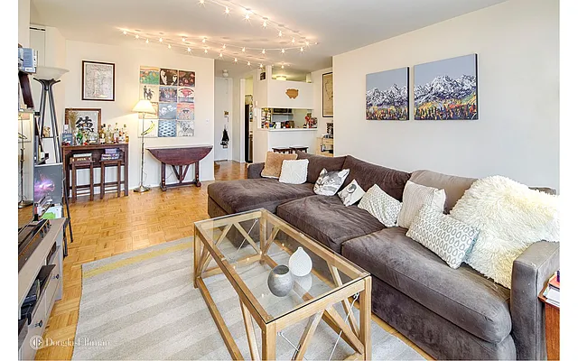 Rented by Douglas Elliman | media 2